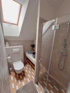 Koupelna v ubytování Pécsely House Apartman