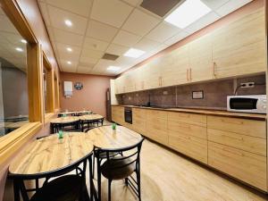 A kitchen or kitchenette at Bus Hostel Reykjavik - Reykjavik Terminal