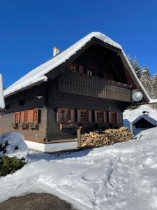 The building in which Az üdülőközpontot is located