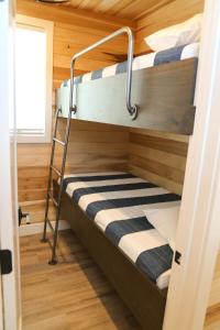 a bunk bed room with two bunk beds in a cabin at Escalante Escapes Prickly Pear- Bunk Escape in Escalante