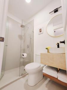 Koupelna v ubytování Casa Laila MaiaHome - 4 Recs Lujo y Comfort en Polanco + 15 fotografií