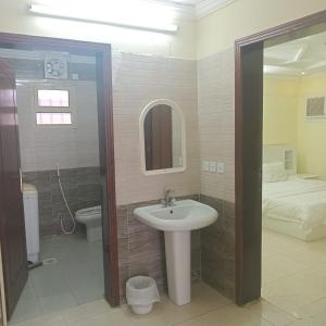 Un baño de منتجع السالم بالهدا