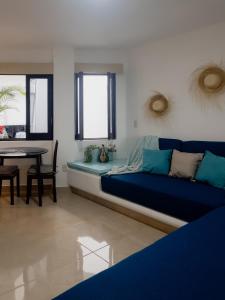 Χώρος καθιστικού στο Casa Galeria Beach Front +61 φωτογραφίες