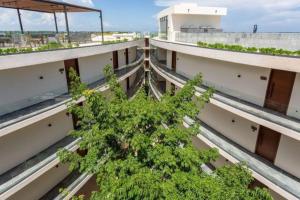 Ein Balkon oder eine Terrasse in der Unterkunft new charming studio with terrace