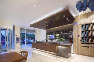 O saguão ou recepção de Hanting Premium Hotel Nanjing High-tech Zone Xuefu Road