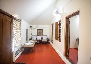 Posezení v ubytování Ocean View Beach Villa Varkala by VOYE HOMES