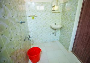 Koupelna v ubytování Ocean View Beach Villa Varkala by VOYE HOMES