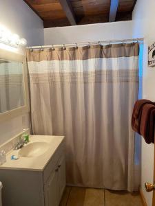Gallery image of The Washoe 3 Bedroom Family Unit in South Lake Tahoe +8 photos