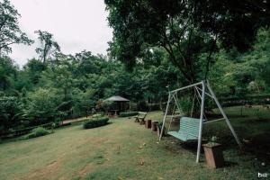 Zahrada ubytování Suriyan Villa Erawan Kanchanaburi สุริยัน วิลล่า เอราวัณ กาญจนบุรี