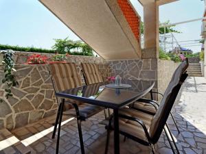 Balkón alebo terasa v ubytovaní Lovely apartment in Krk