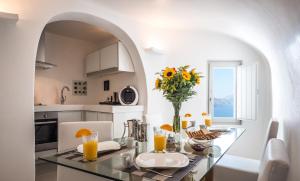 Kuchyň nebo kuchyňský kout v ubytování Elite Luxury Suites