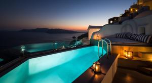 Bazén v ubytování Elite Luxury Suites nebo v jeho okolí