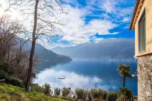 Gallery image of Wonderful Lake View Retreat in Gambarogno