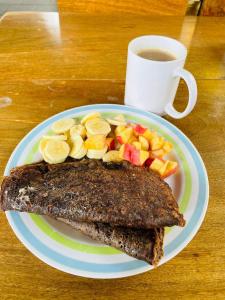 Makanan di atau berdekatan hotel