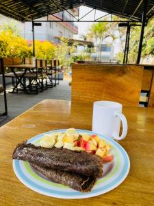 Makanan di atau berdekatan hotel
