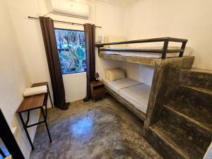 Letto o letti in una camera di Crazy Bears Hostel