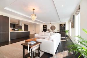 Zona d'estar a LUX The Elegant DIFC Suite 2