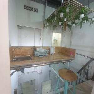 Kuchyň nebo kuchyňský kout v ubytování Garden House + 46 fotografií