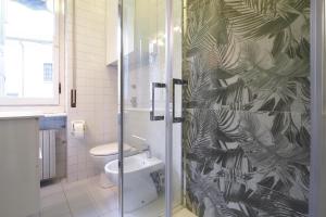 Vannituba majutusasutuses HomNest I S.Ambrogio Elegant Apt