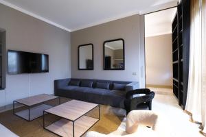 Televiisor ja/või meelelahutuskeskus majutusasutuses HomNest I S.Ambrogio Elegant Apt