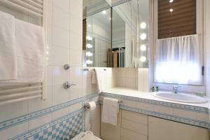 Vannituba majutusasutuses HomNest I S.Ambrogio Elegant Apt