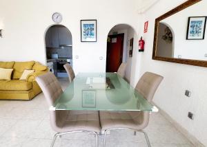 Posedenie v ubytovaní Skol 439 Spacious and Refurbished Apartment with Sea Views + 26 fotografií