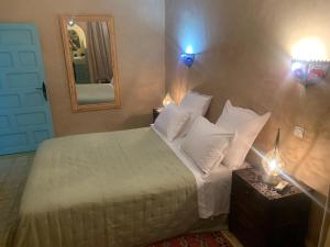 Hotel Riad Taroudant客房内的一张或多张床位
