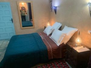 Hotel Riad Taroudant客房内的一张或多张床位