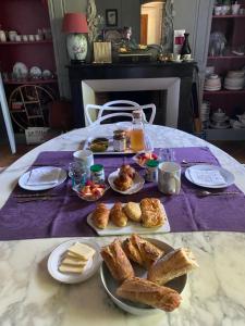 Jedlo v ubytovaní bed & breakfast alebo blízkom okolí