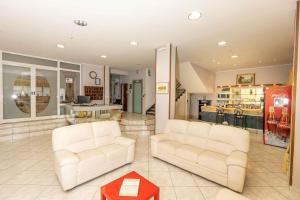 Naktsmītnes Hotel Galileo Rimini fotogalerijas attēls +43 fotogrāfijas