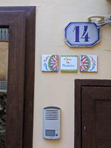 Afbeelding uit fotogalerij van Casa le Maioliche by Housilia in Cefalù