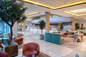 Restaurace v ubytování Hotel Azur Siofok + 37 fotografií