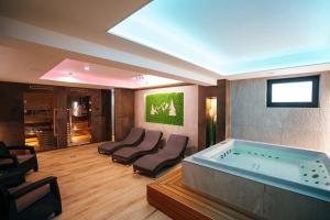 Spa at/o iba pang wellness facilities sa Apartmány Hájenka Oravice