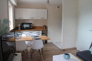 Photo de la galerie de l'établissement Charmant studio proche Port et Centre Ville, à Vannes