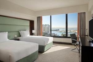 Postel nebo postele na pokoji v ubytování InterContinental Abu Dhabi by IHG