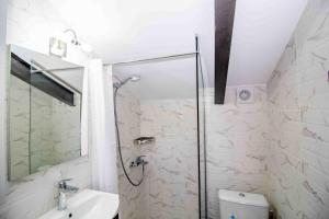 Koupelna v ubytování Sampa Attic