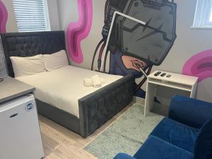 Ein Bett oder Betten in einem Zimmer der Unterkunft Modern Double Room - Near Greenwich Park - The O2 Arena - Nearby Transport Links to Central London - New Cross Station - Lewisham SE14