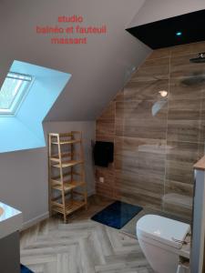 Koupelna v ubytování Calme et Volupté + 37 fotografií