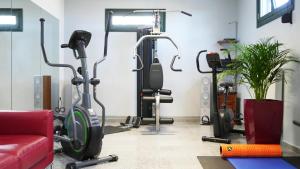 The fitness centre and/or fitness facilities at West Crete Chania - Villa Europa