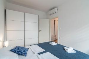 Gallery image of CROWONDER Luxury Pag New Apartments with Seaview in Pag