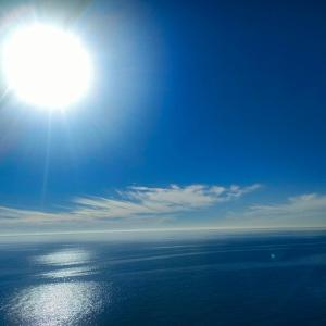 トレモリノスにあるCastillo Santa Clara 4の海上の明るい太陽