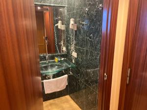 Gallery image of Hotel Portofino by InsideHome in Empuriabrava