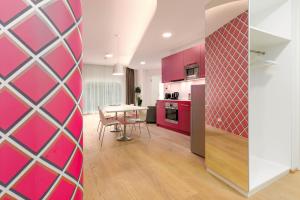 Kuchnia lub aneks kuchenny w obiekcie limehome Graz - Argos by Zaha Hadid
