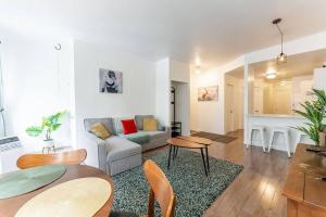 Posezení v ubytování Le Béluga, Trendy & Fun District, AC, 4K TV