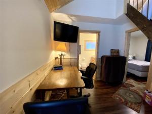 Afbeelding uit fotogalerij van Forest View Cabin in West Yellowstone