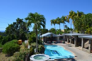Piscina en o cerca de Lazy Parrot Inn