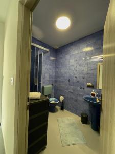 Vonios kambarys apgyvendinimo įstaigoje Anamaria