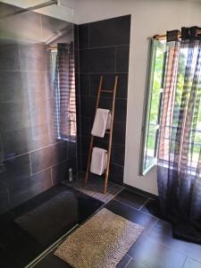 Φωτογραφία από το άλμπουμ του Le SPA d'Adélaïde son jacuzzi privé σε Andillac