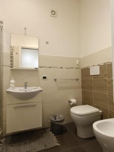 A bathroom at B&B Villa Lidia Még 37 kép