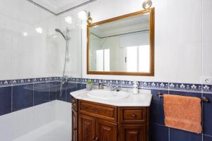 Łazienka w obiekcie Apartamento Renovado "Hogar Las Vistas"